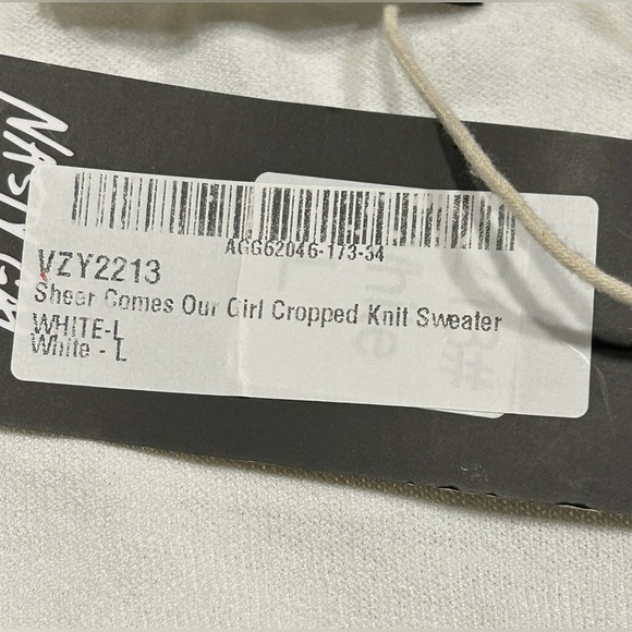 🔥NWT! NASTY GAL “SHEAR COMES OUR GIRL” WHITE CROPPED KNIT SWEATER! 🔥 - Picture 6 of 15